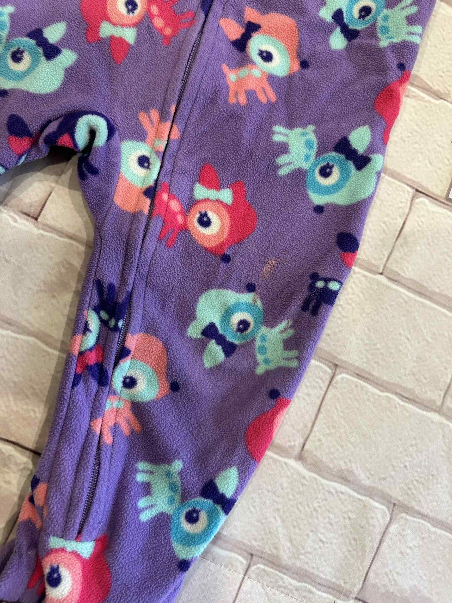 Sleepwear Size 18m Fleece Stain