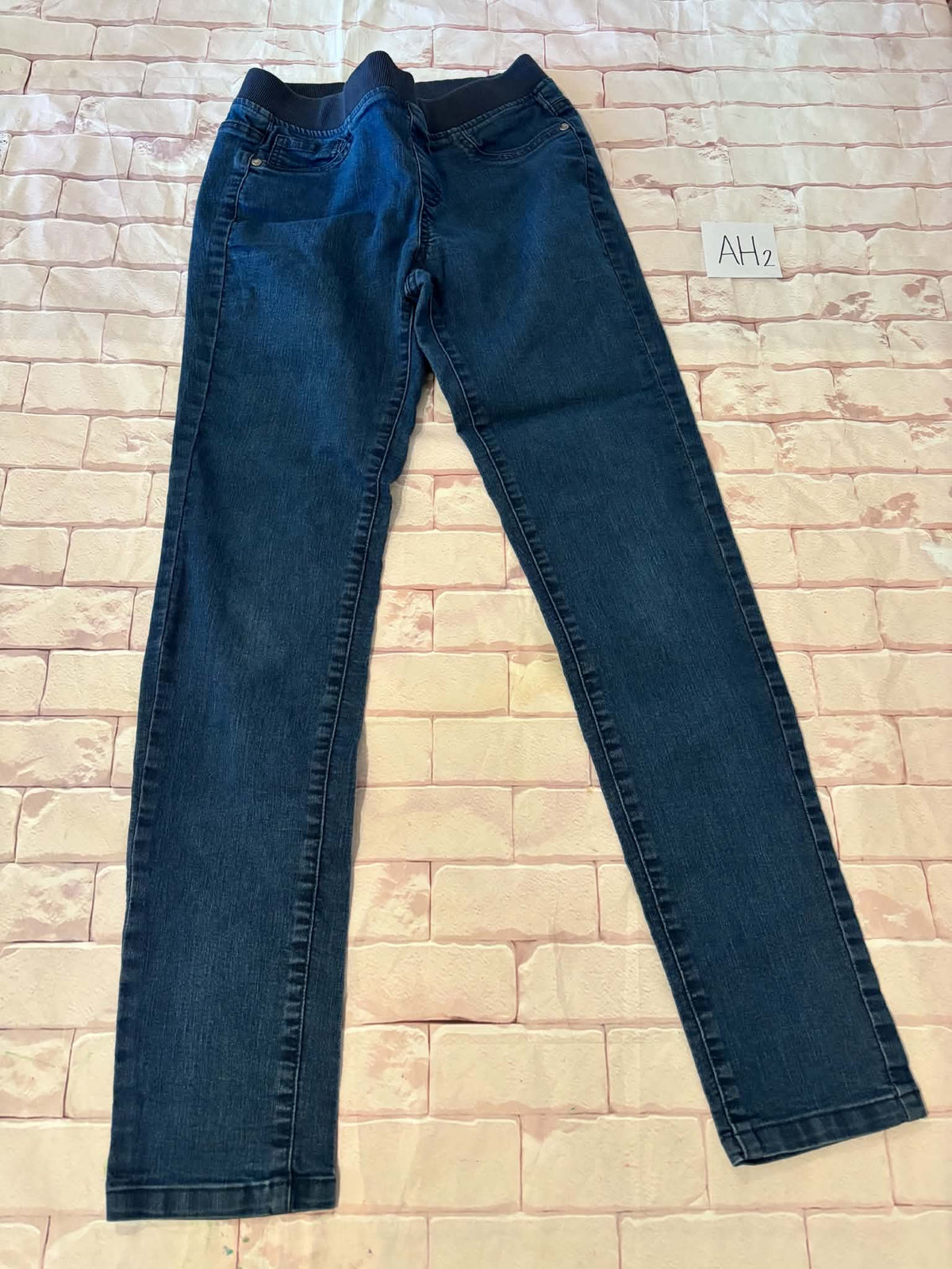 Ladies Bottoms Size 8X32 Mid-Rise Skinny