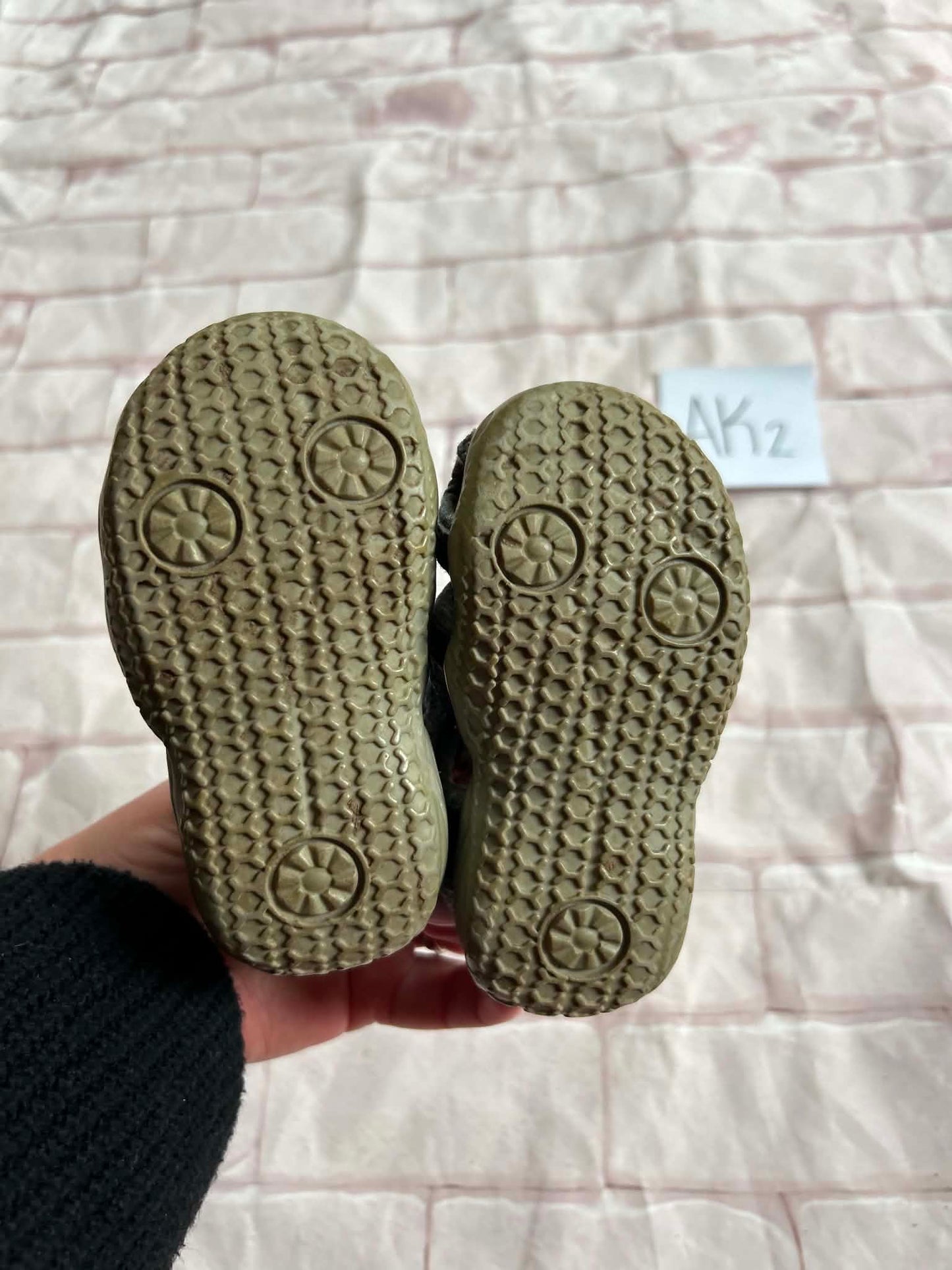 Shoes Size 4