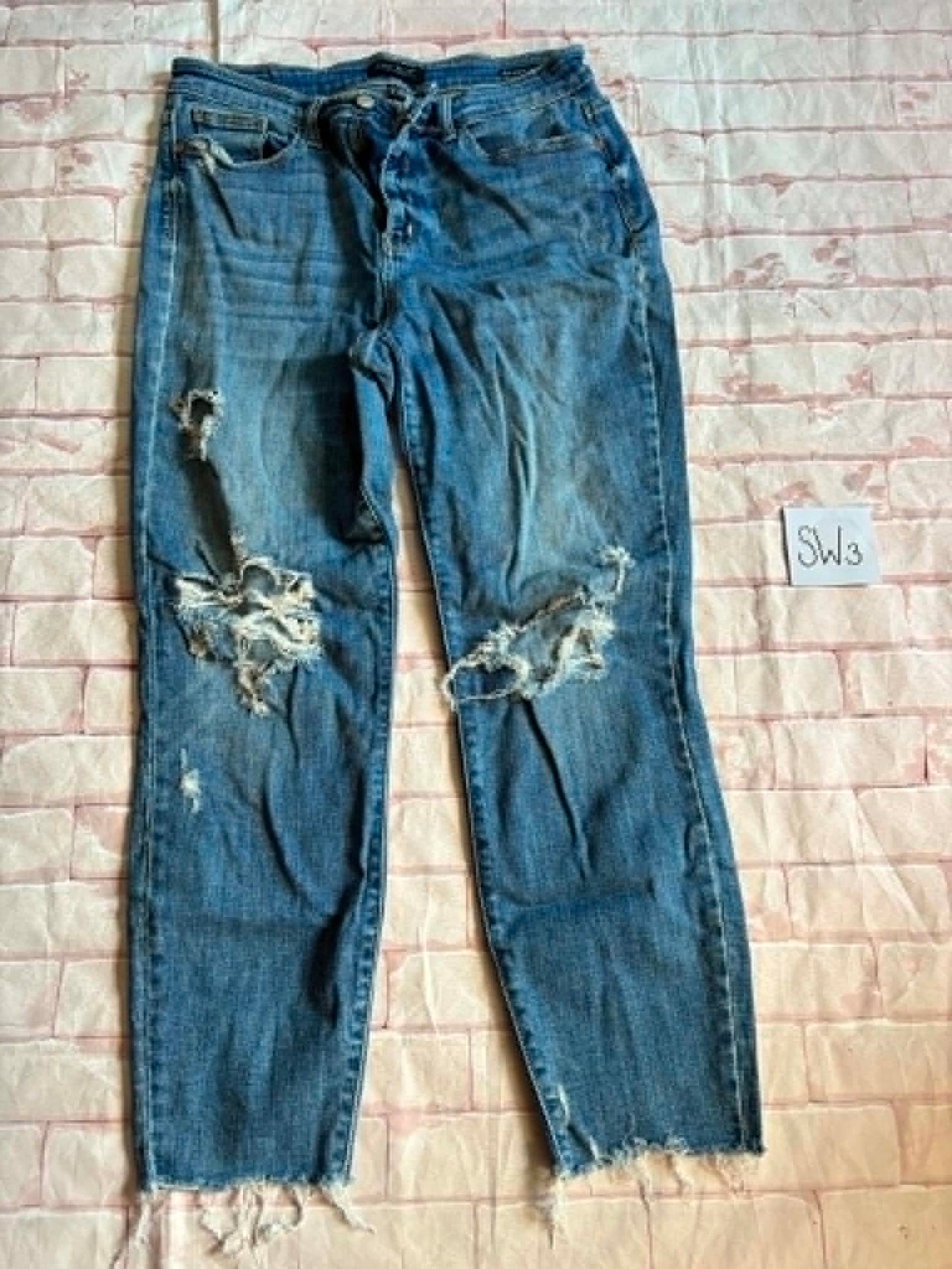 Ladies Bottoms Size 9
