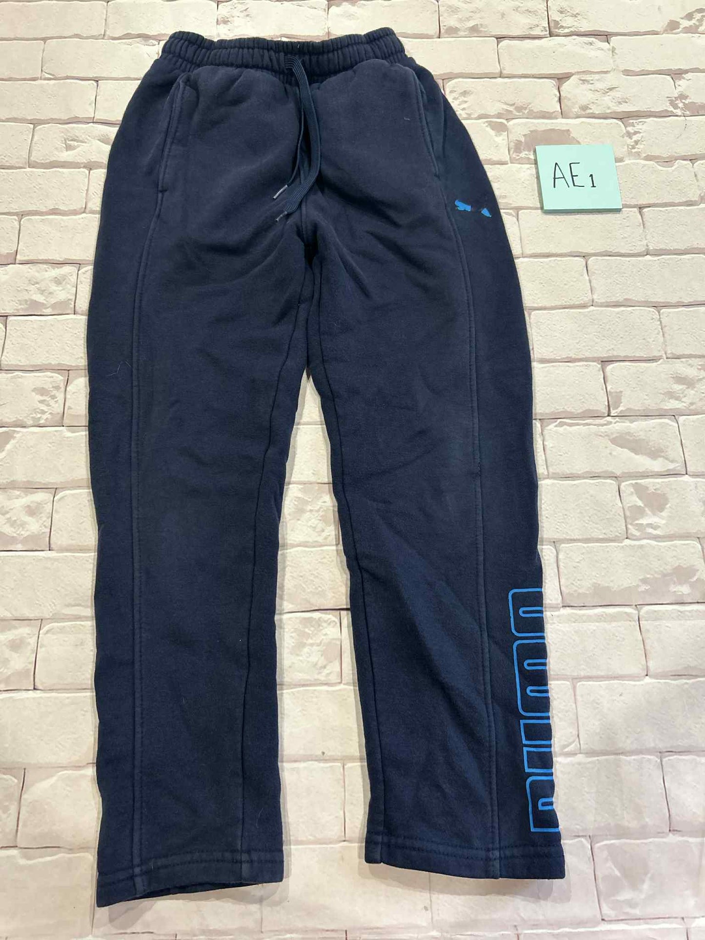 Boys Bottoms Size M