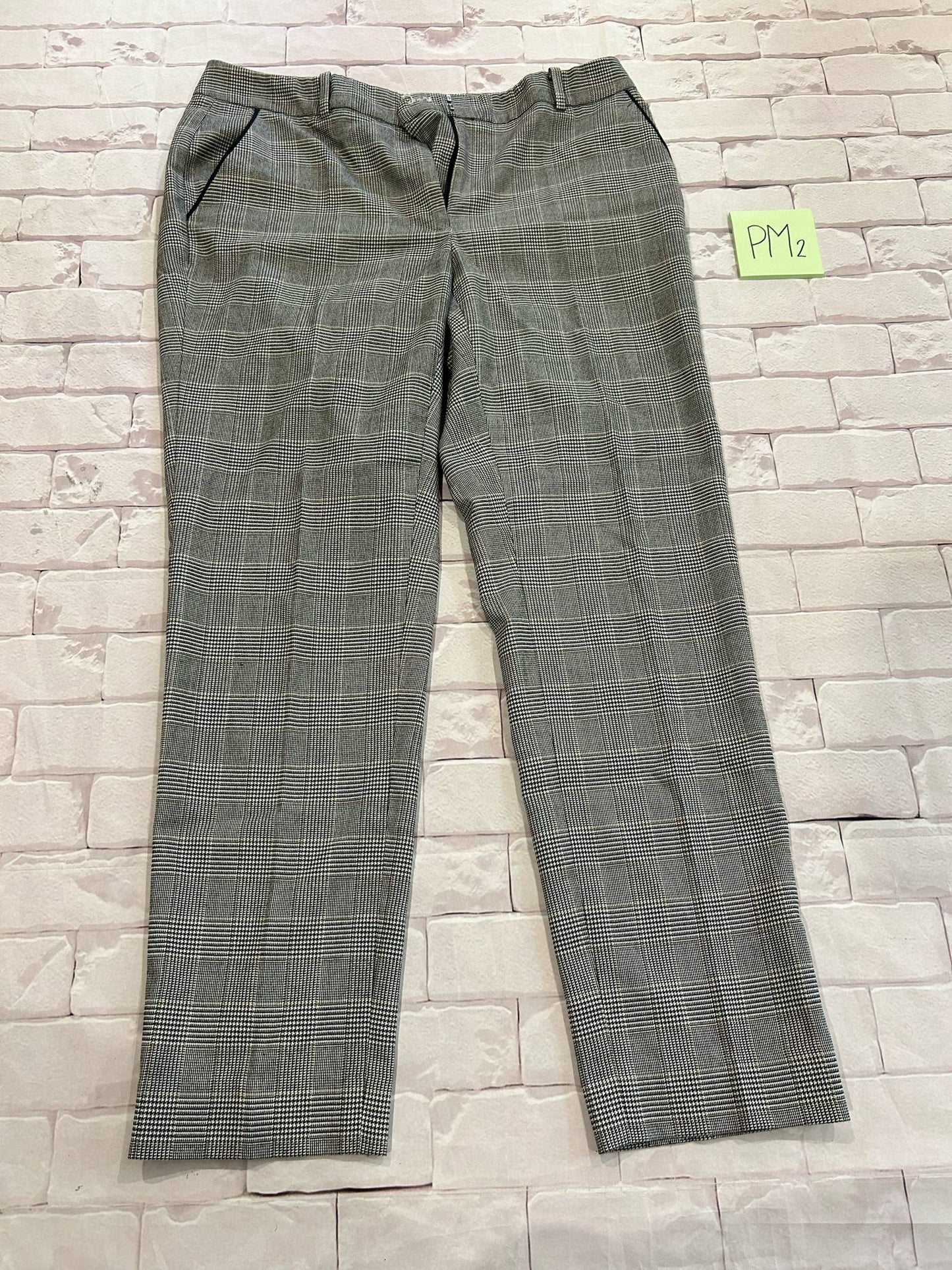 Ladies Bottoms Size 8