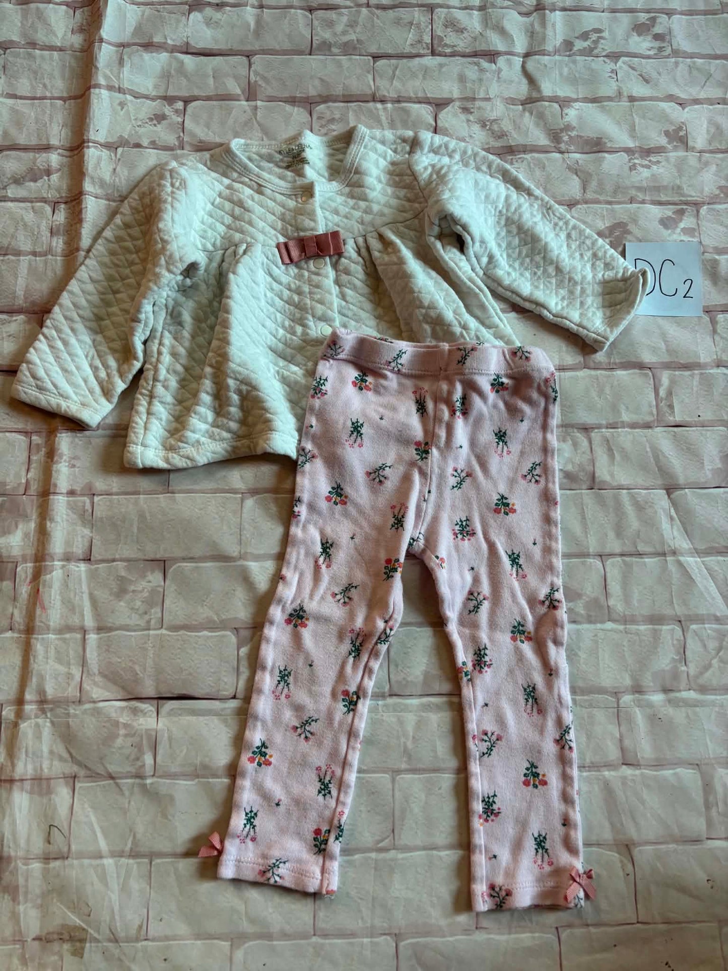 Outfits Size 24m