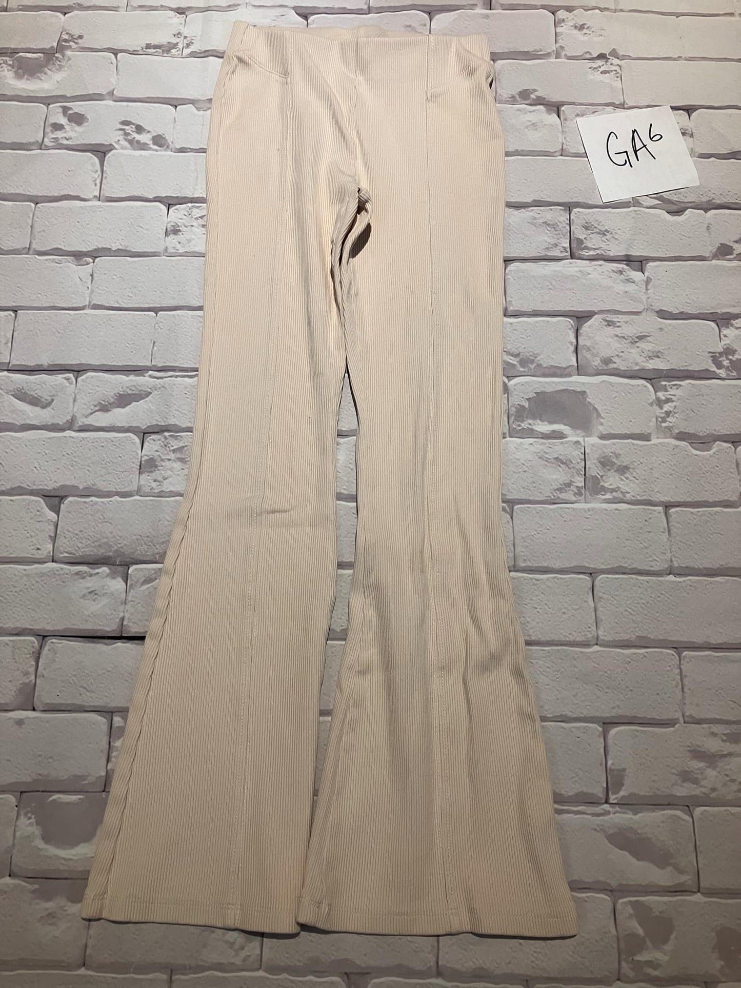 Girls Bottoms Size 9 Cream