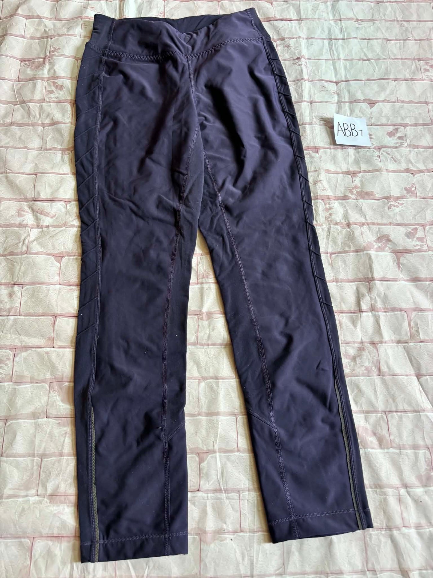 Ladies Bottoms Size 6