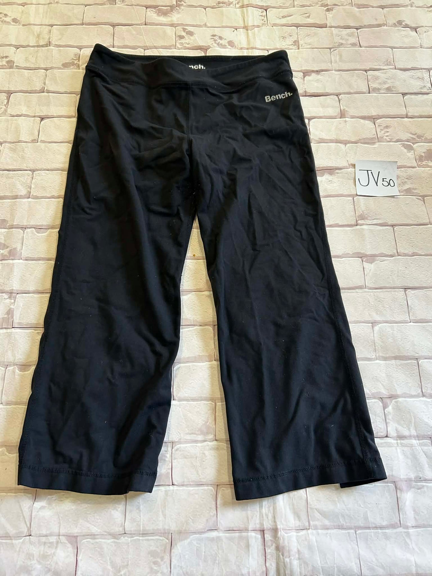 Ladies Bottoms Size M Capri