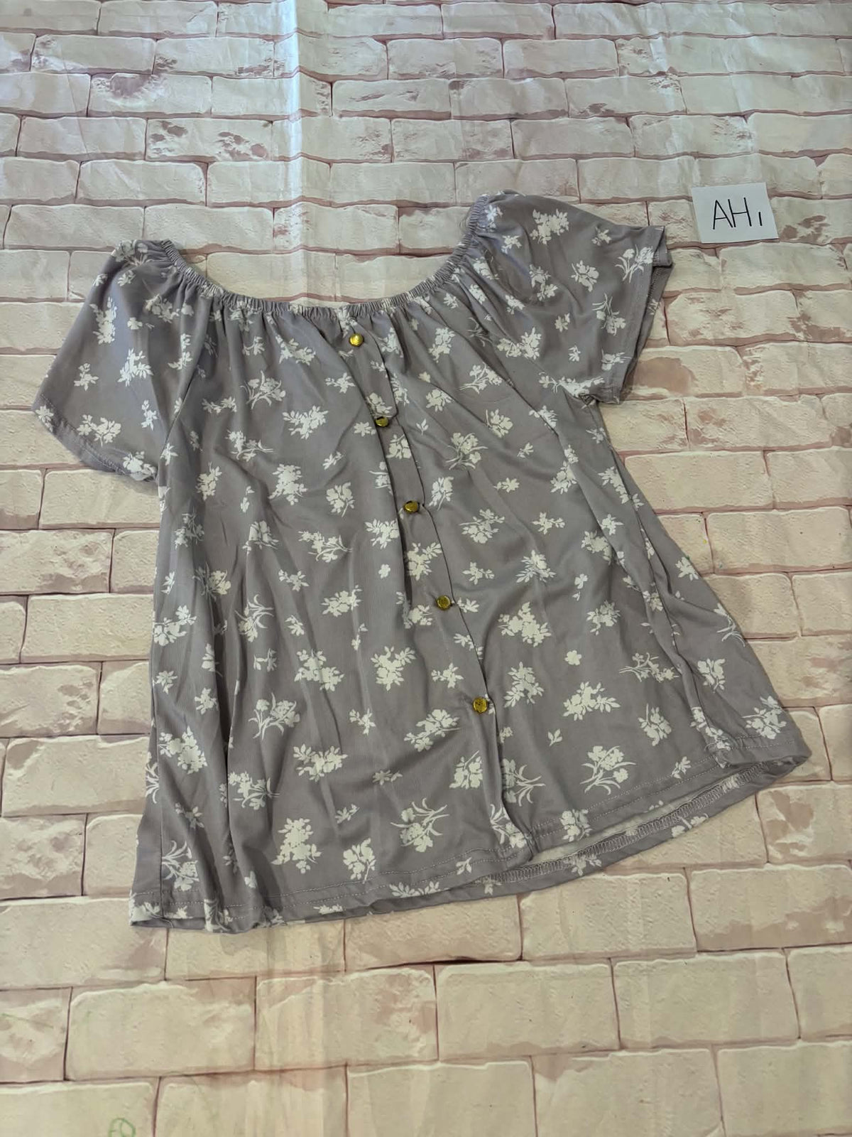 Ladies Tops Size L