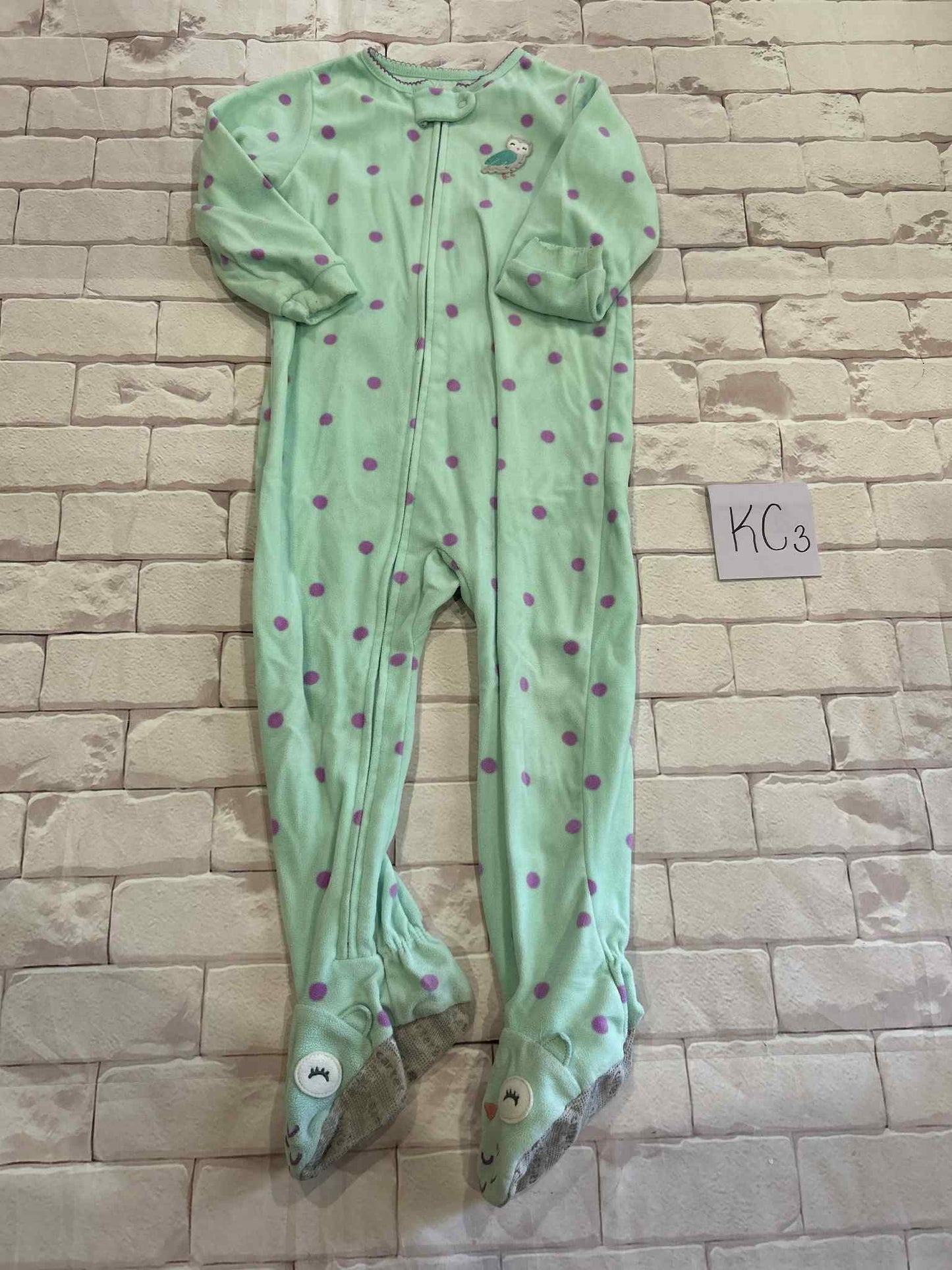 Sleepwear Size 3 Fleece Mark on Cuffs