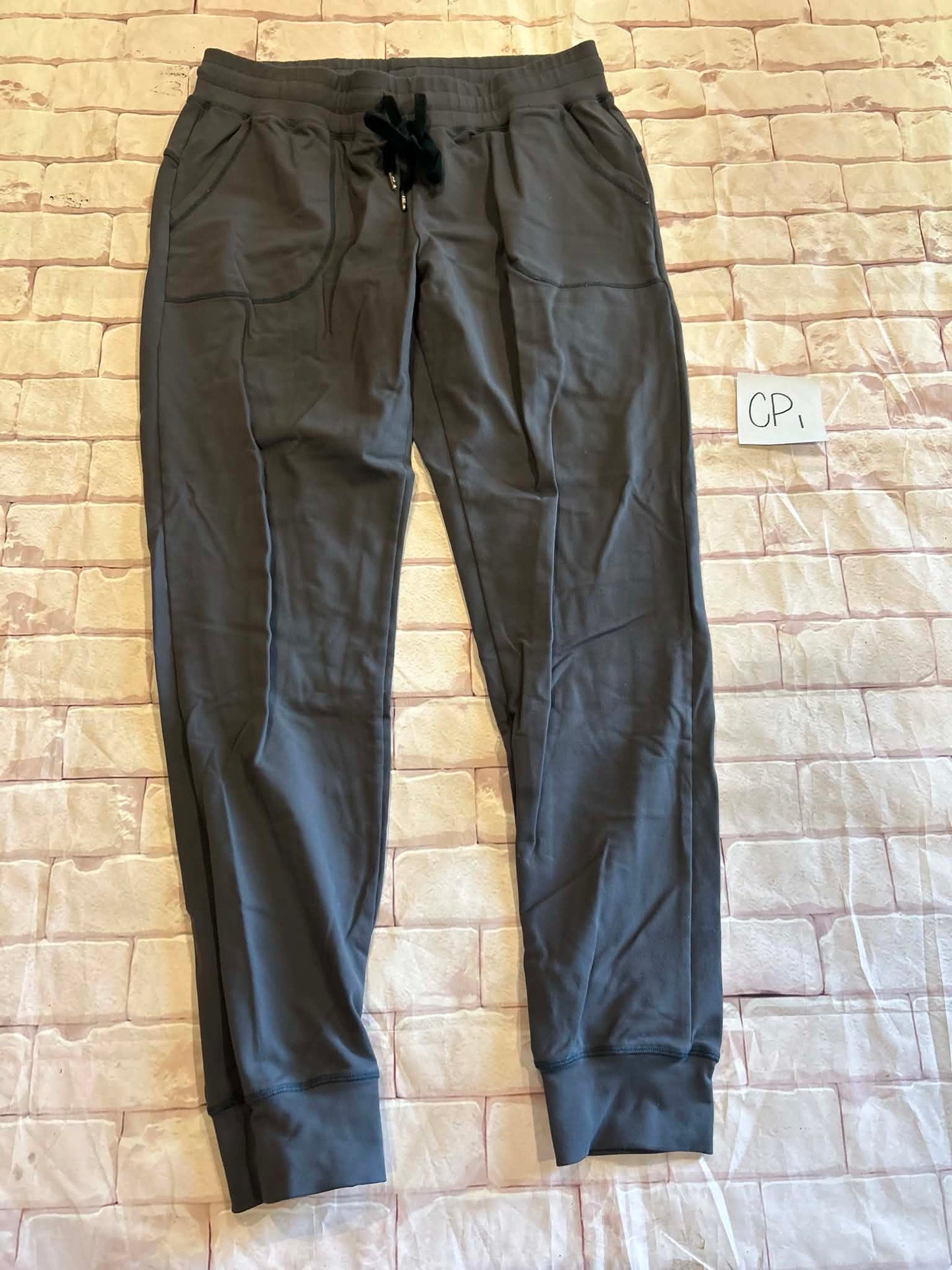Ladies Bottoms Size M