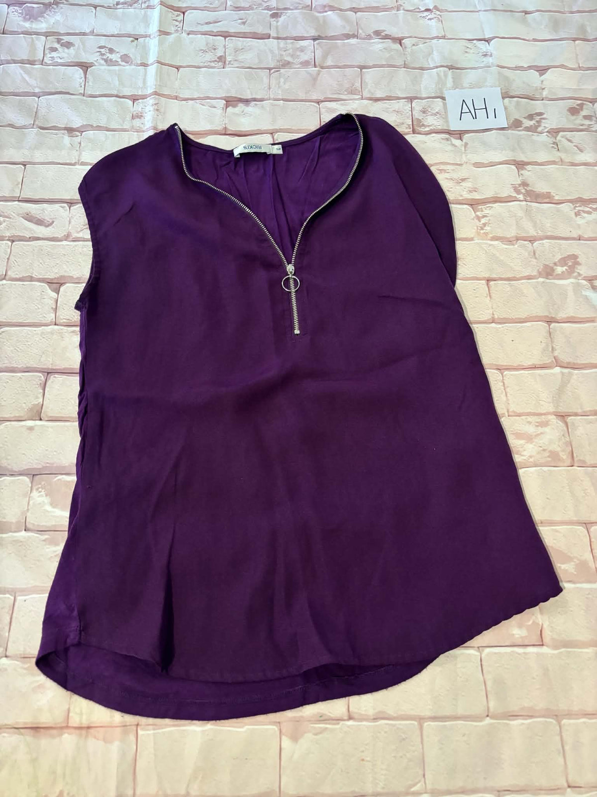 Ladies Tops Size S