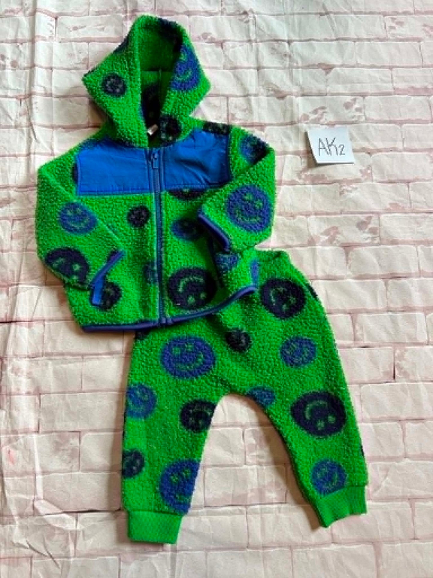 Outfits Size 12-18 Wash Wear
