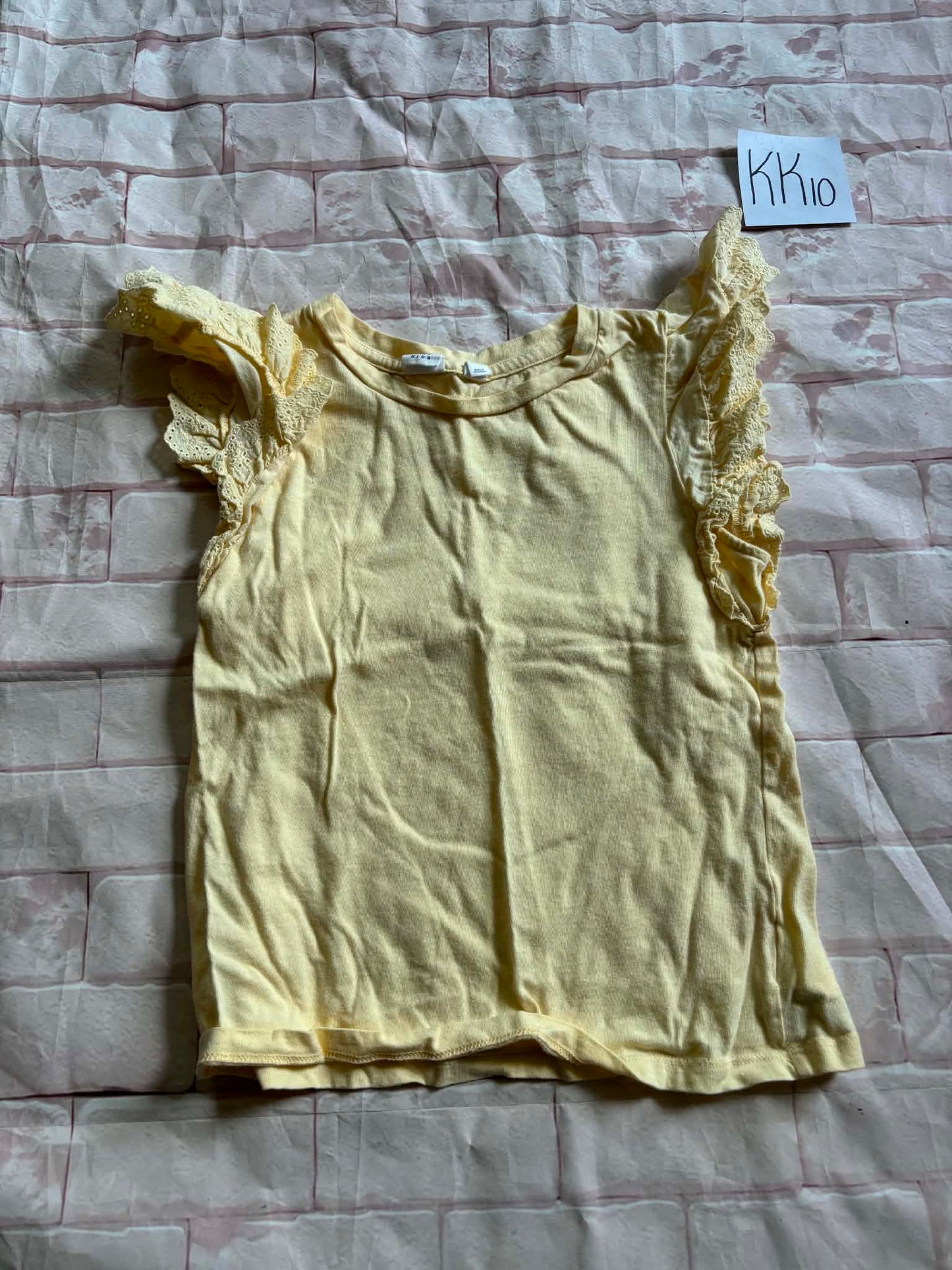 Tops Size M Play