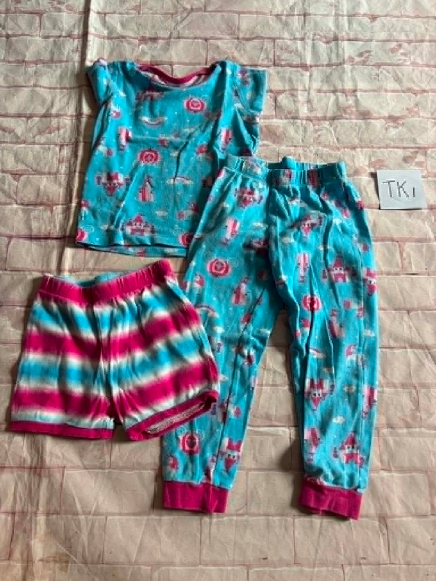 Sleepwear Size 4/5