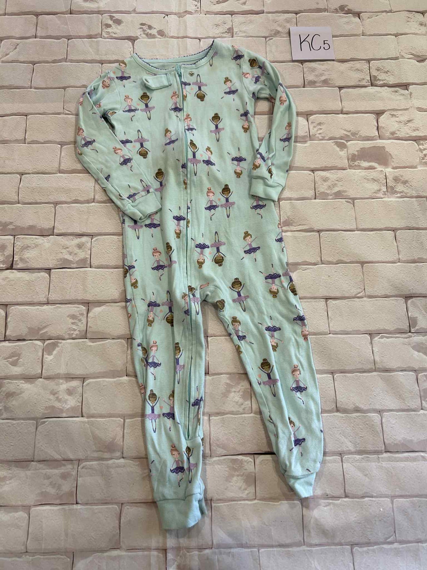 Sleepwear Size 3 Stain