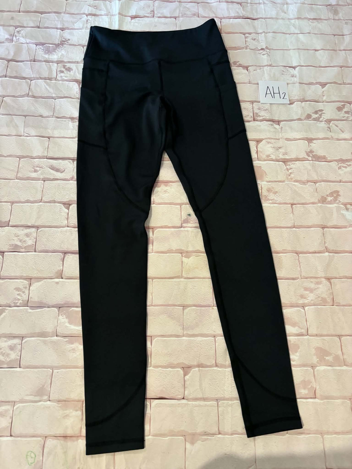 Ladies Bottoms Size 6-8