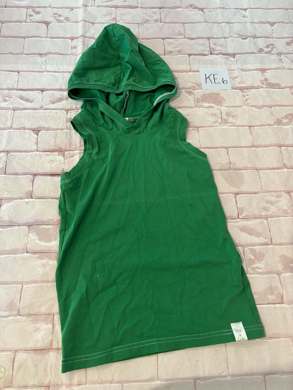 Tops Size 7-8 Small Spot