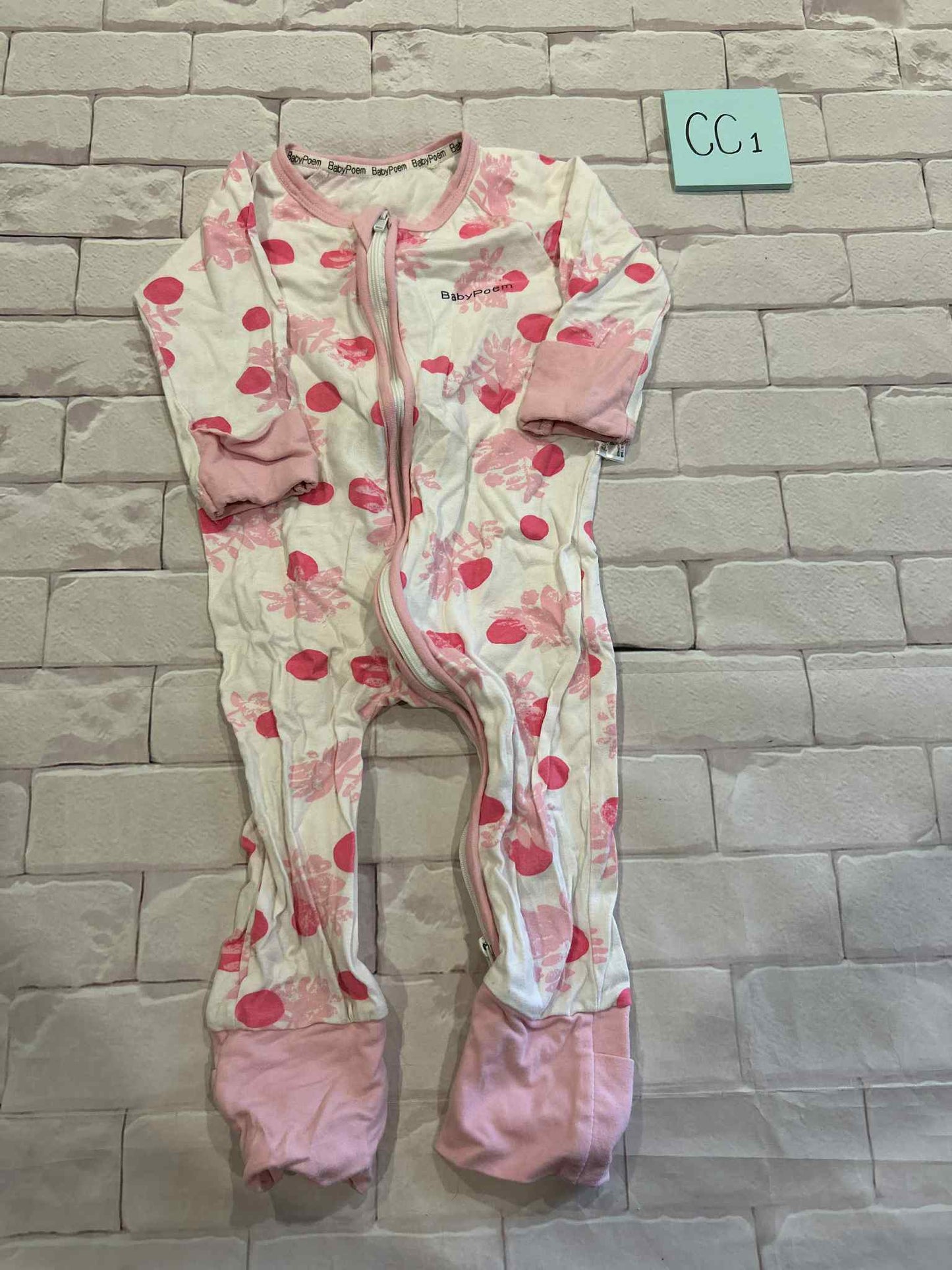 Girls Sleepwear Size 90