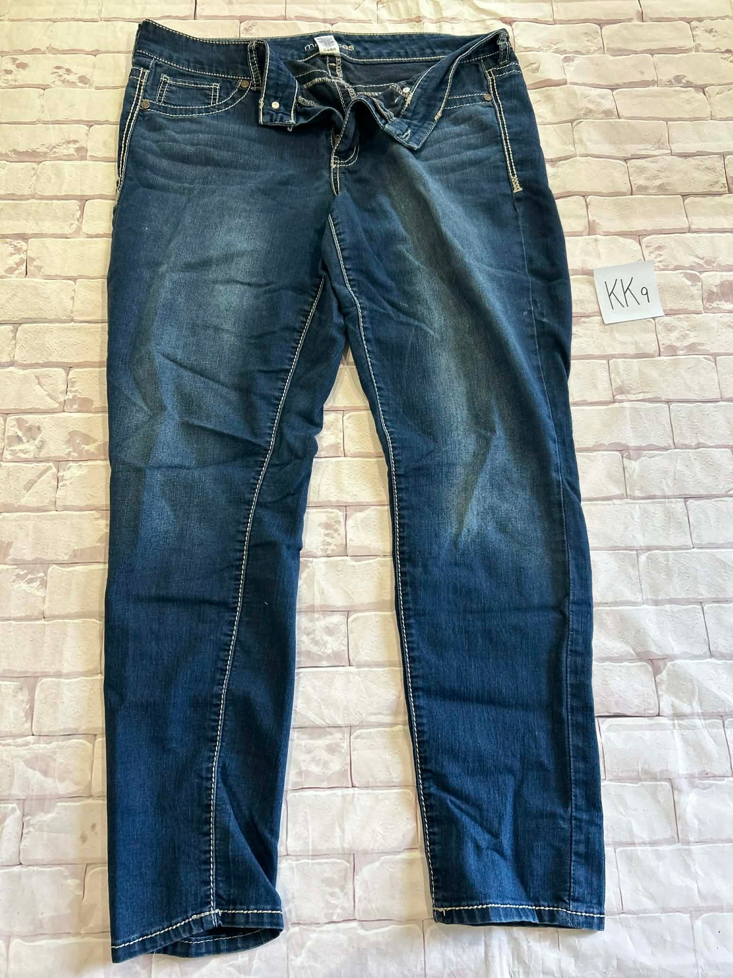 Ladies Bottoms Size 16 Regular