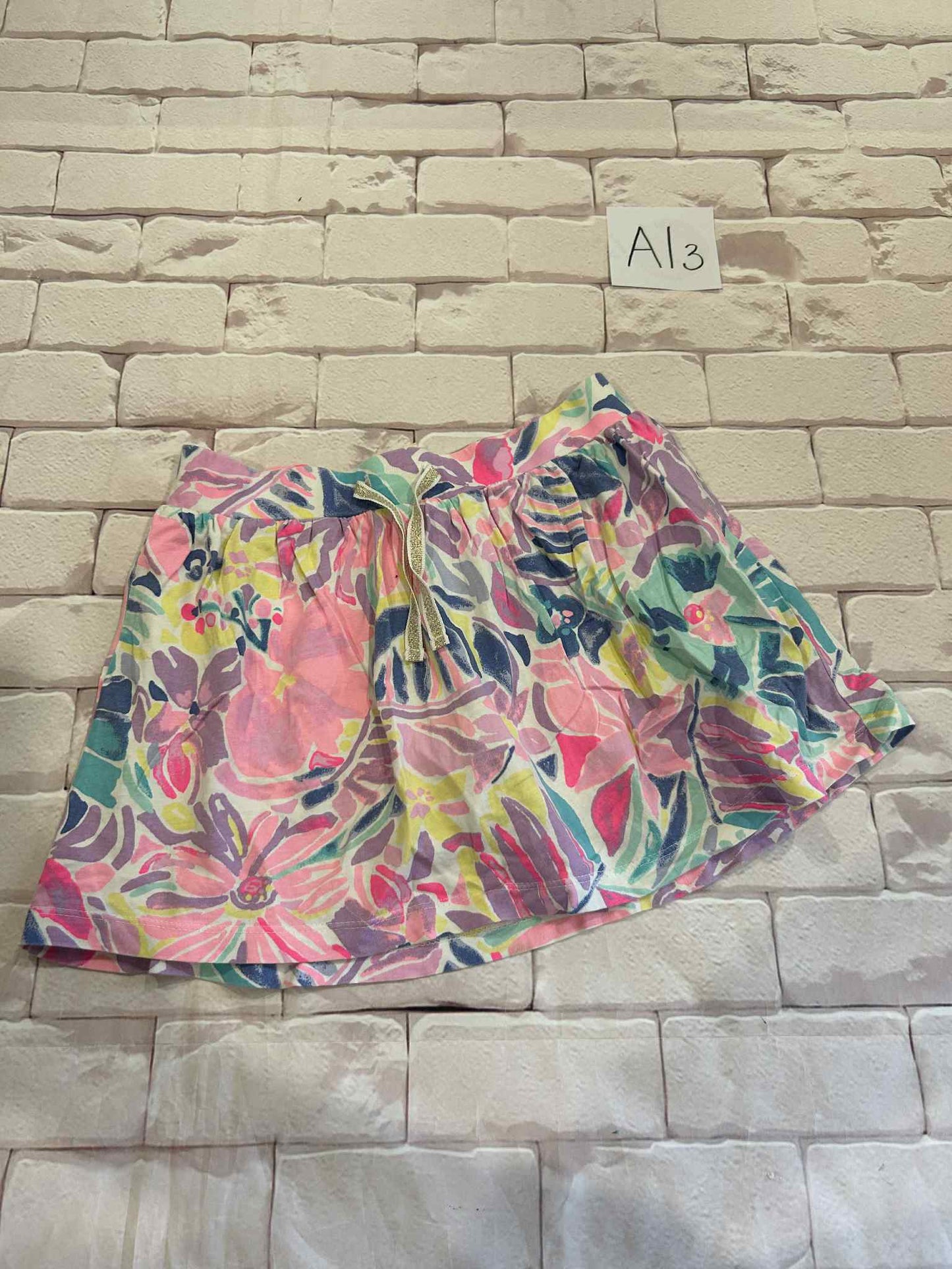 Bottoms Size 6 Skort