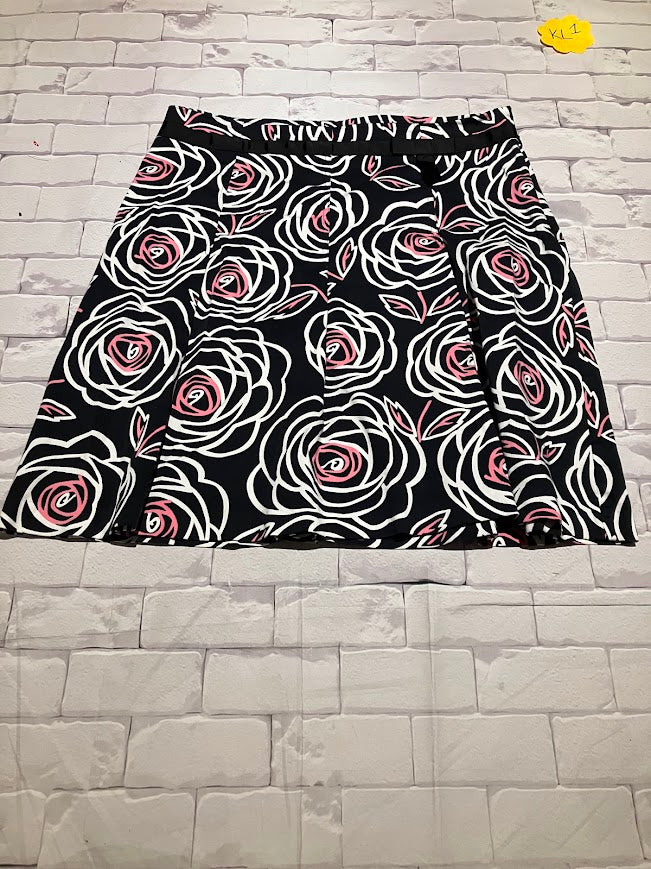 Ladies Bottoms Size 16
