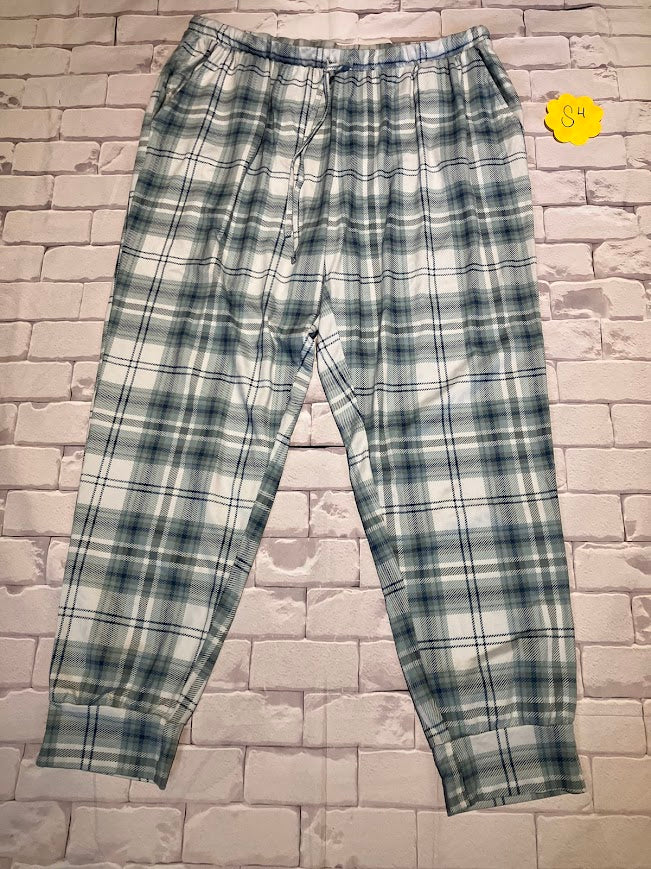 Ladies Sleepwear Size XL