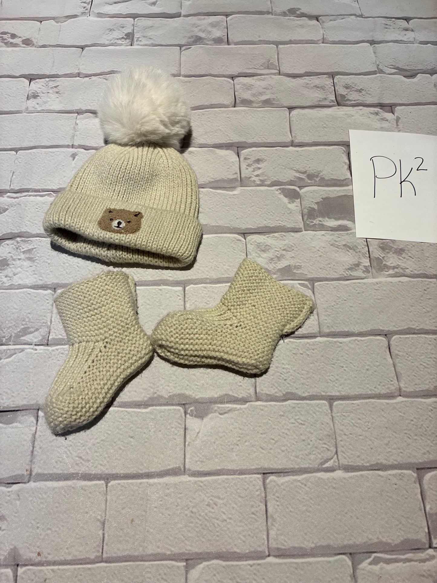 Shoes & Hat Set Size 3-6m