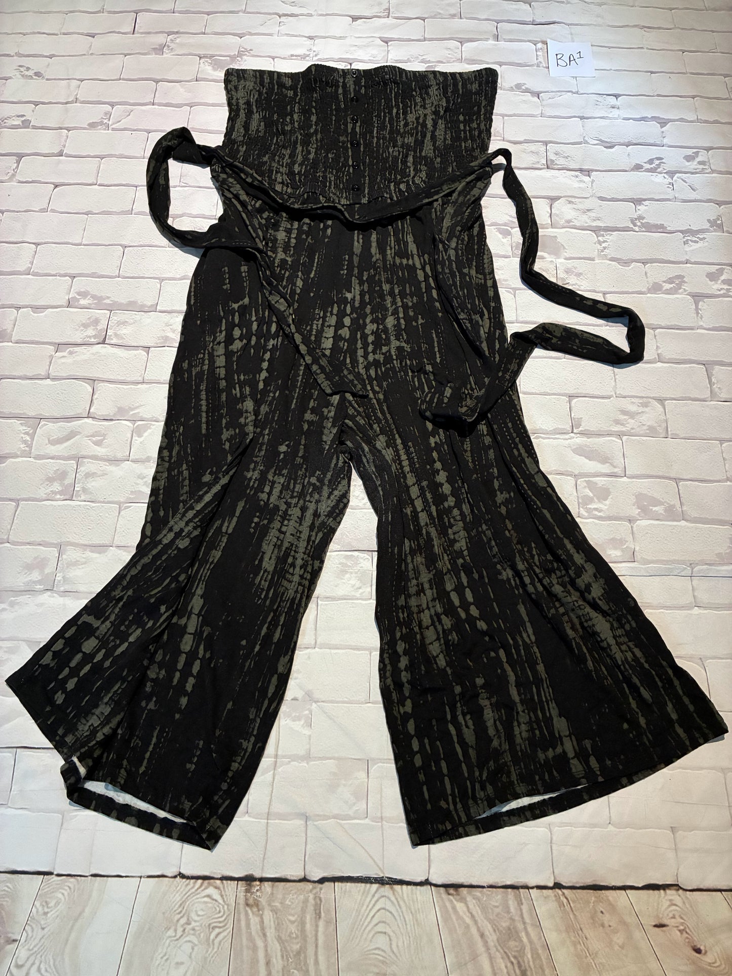 Ladies Outfit Size 2