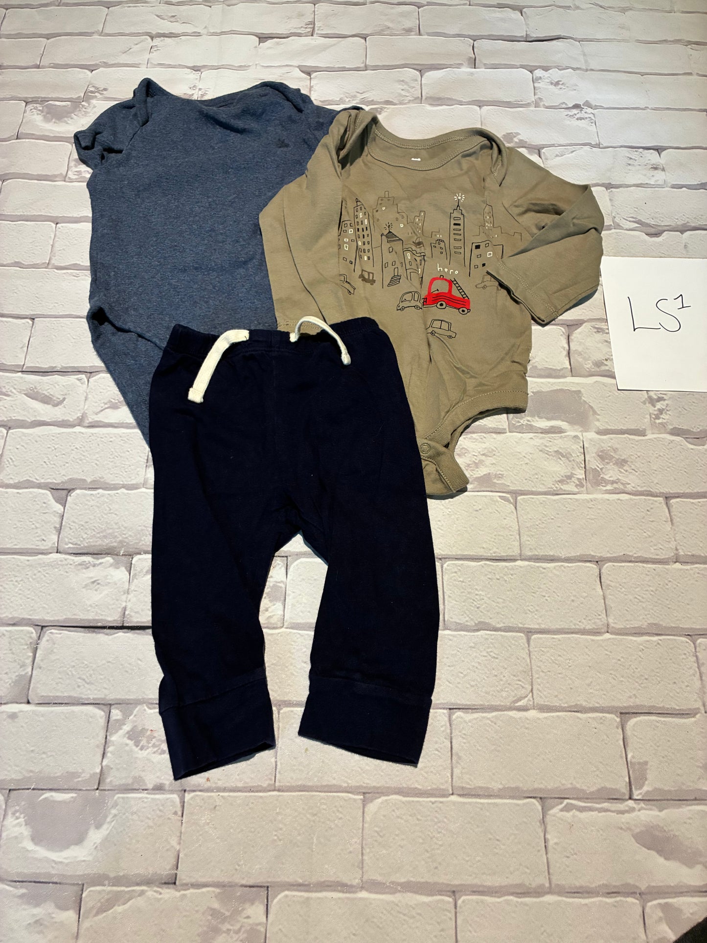 Outfit Size 6-12m