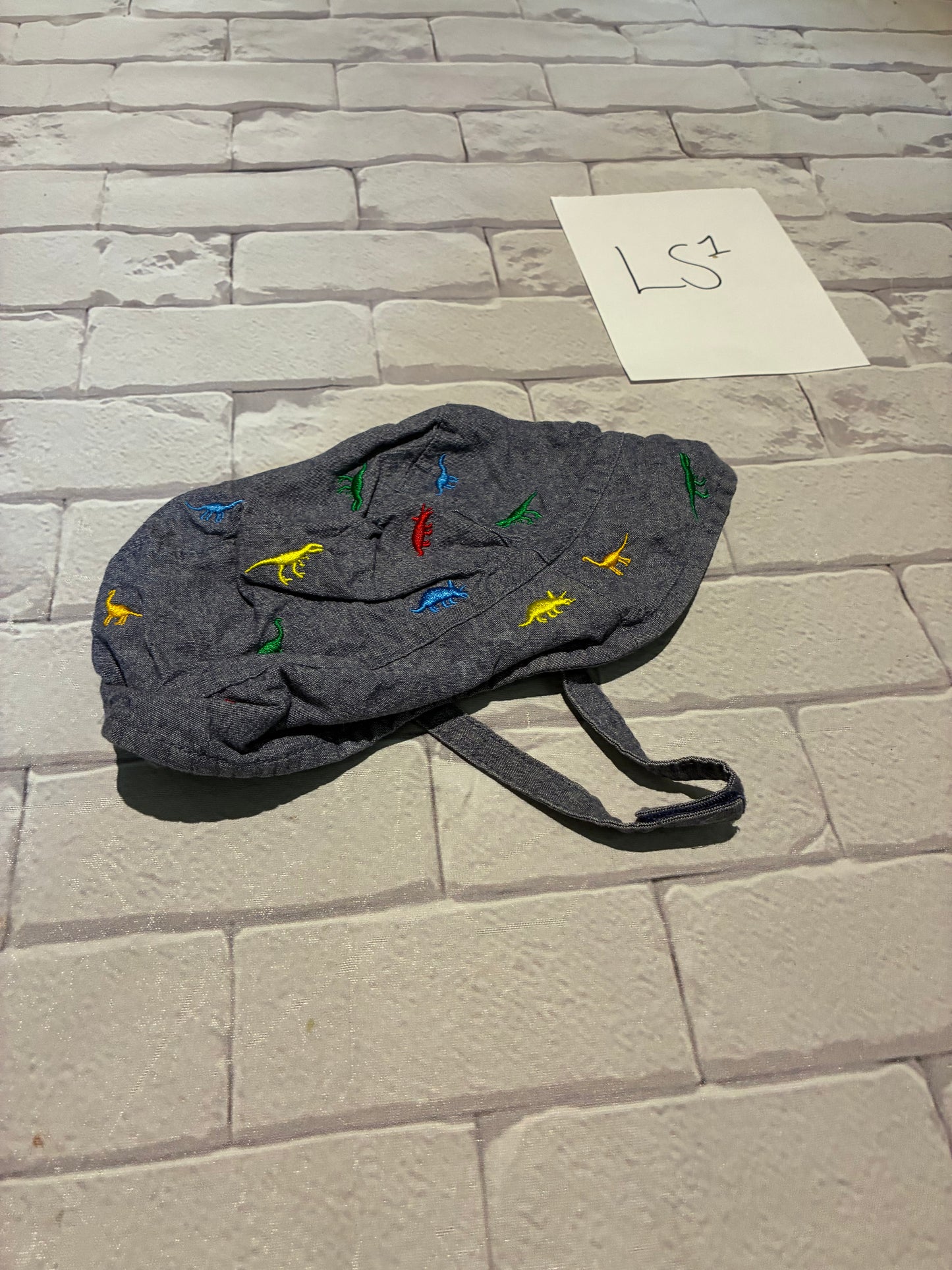 Hat Size 6-12m