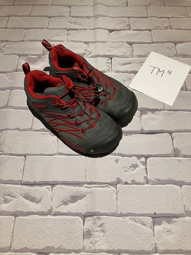 Boys Shoes Size 3