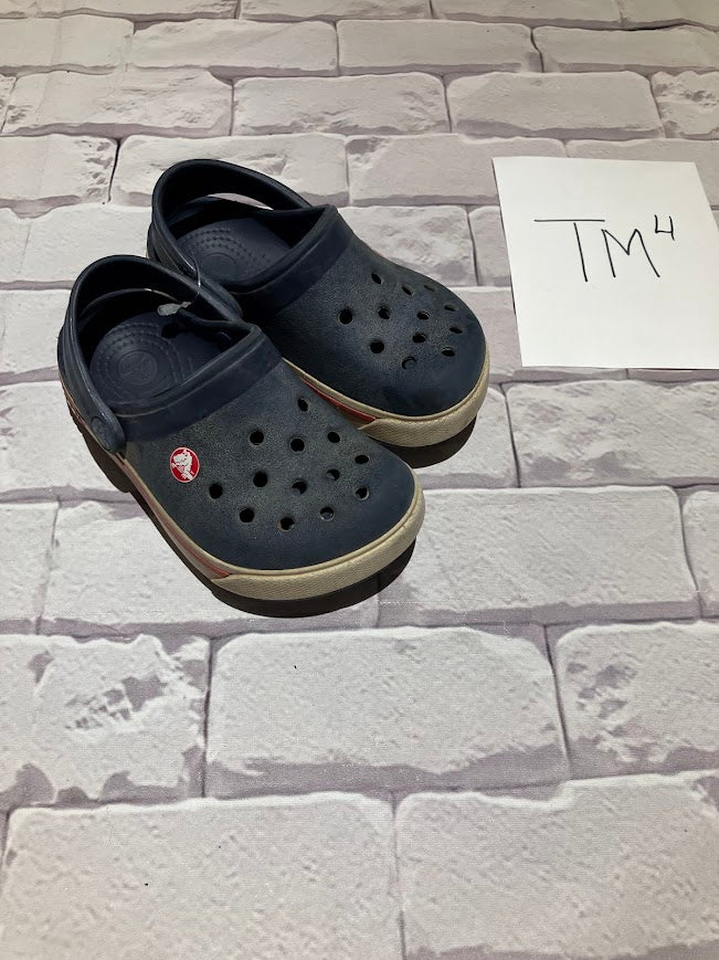 Boys Shoes Size 6-7