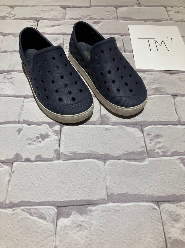 Boys Shoes Size 9