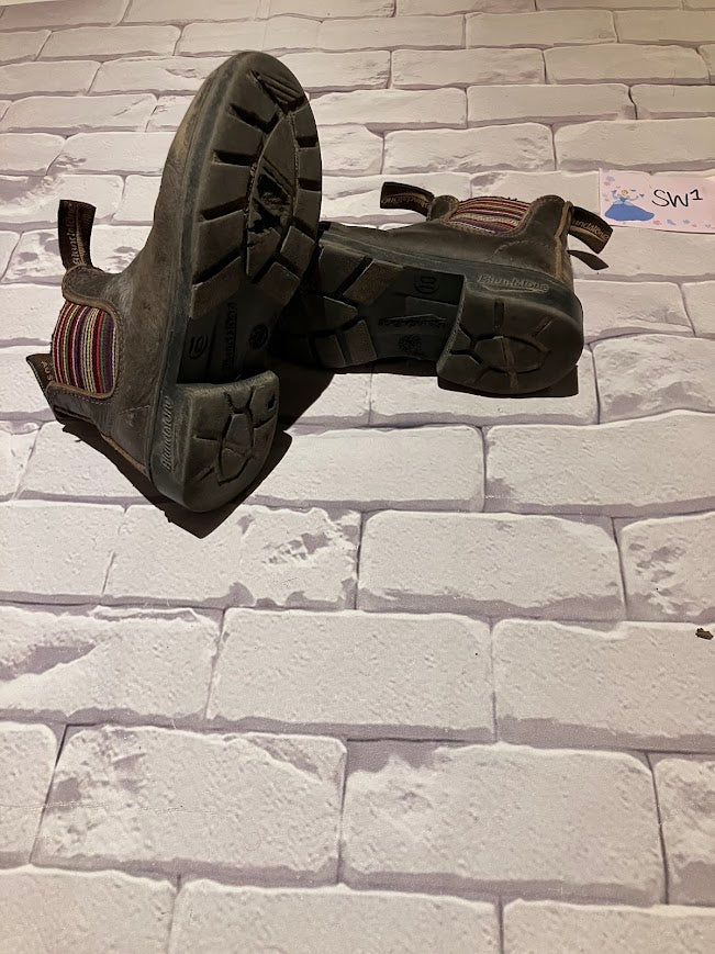 Shoes Size 10 Play