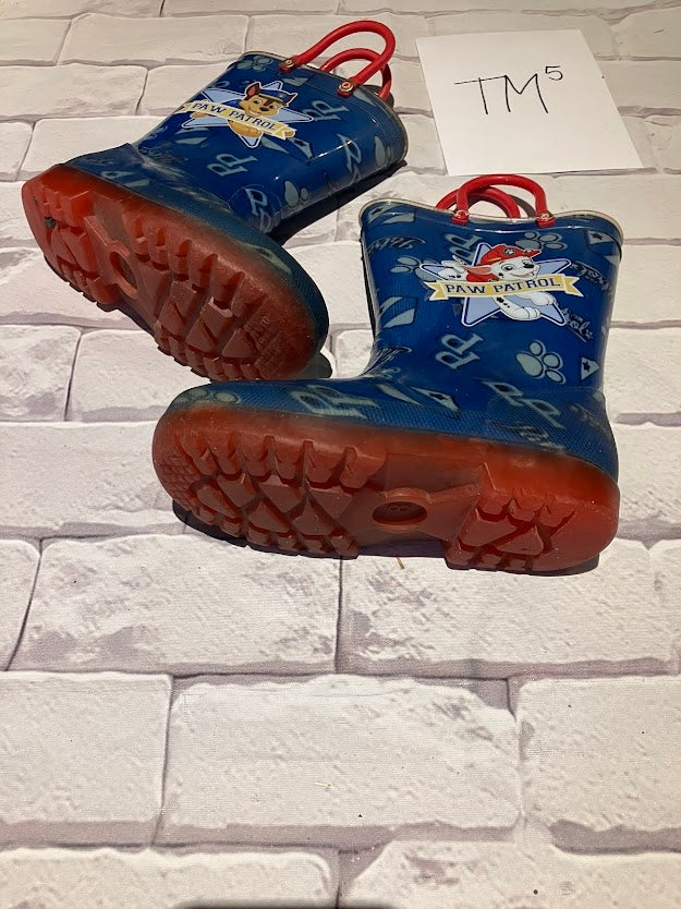 Boys Shoes Size 8