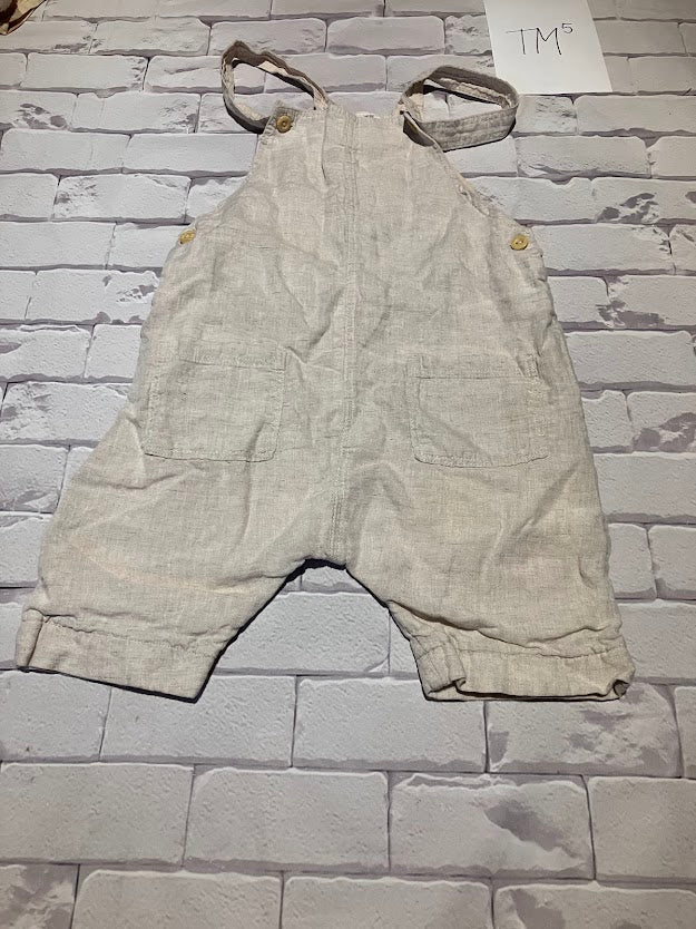 Boys Outfit Size 3-4T