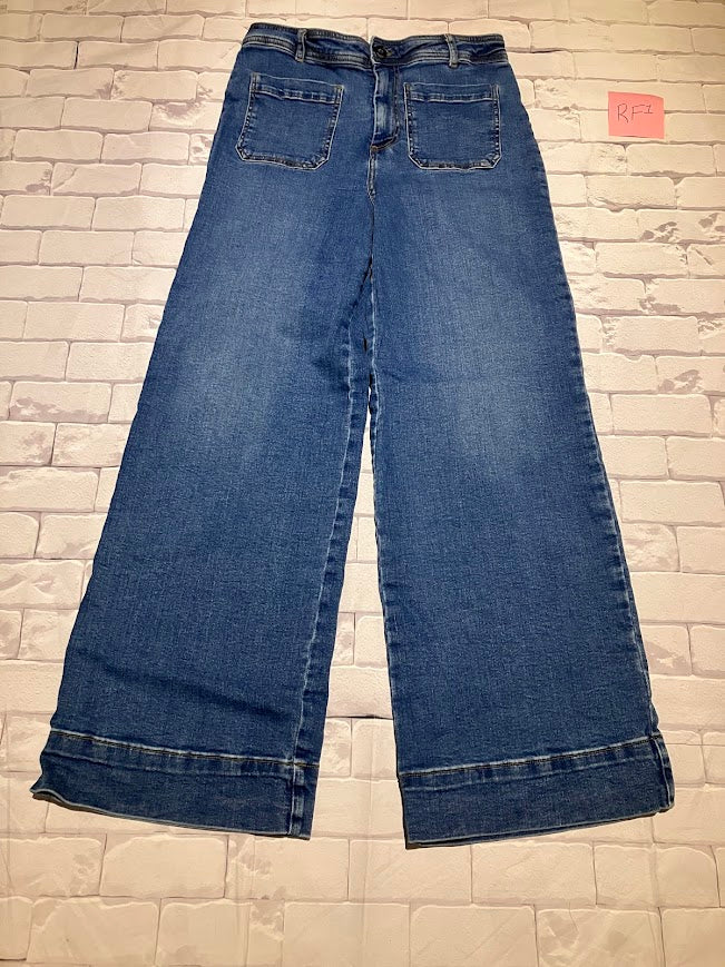 Ladies Bottoms Size 29