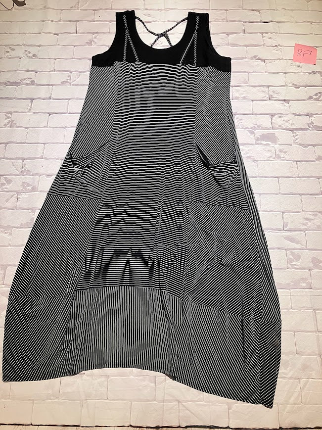 Ladies Dress Size L