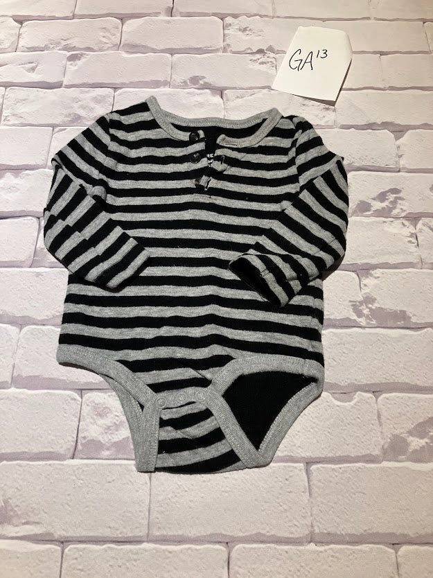 Boys Top Size 3-6m
