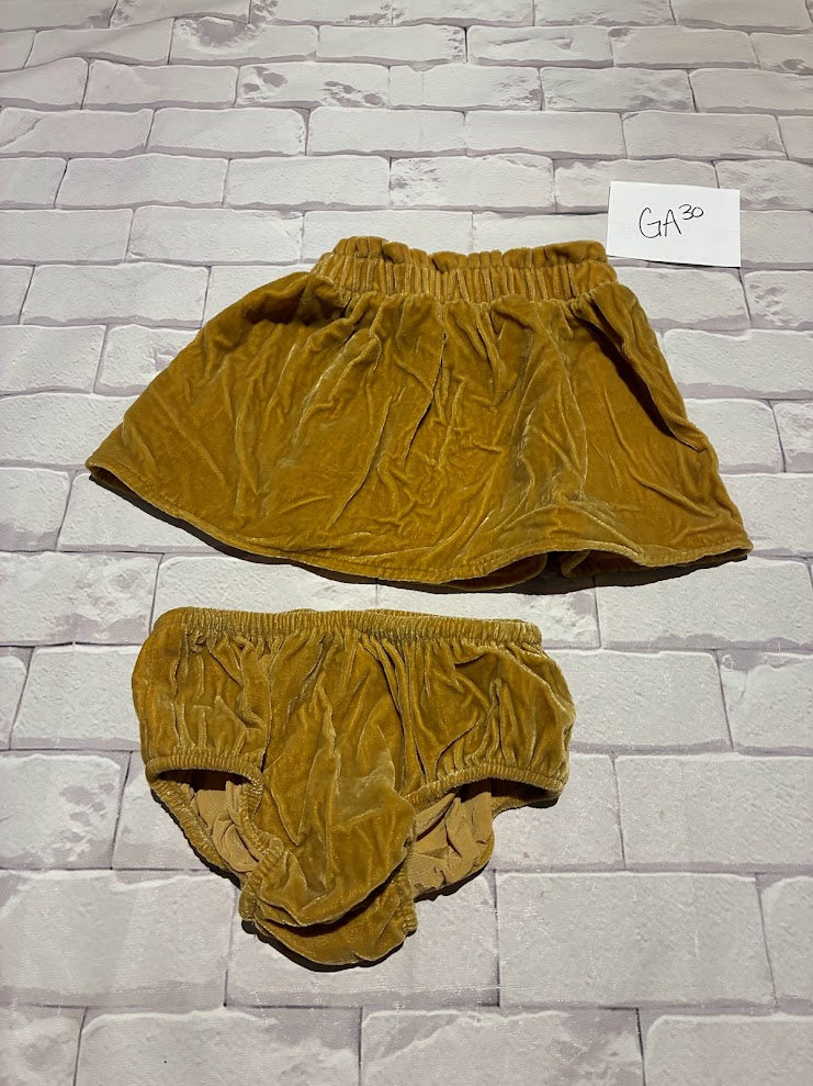 Bottoms Size 12-18m