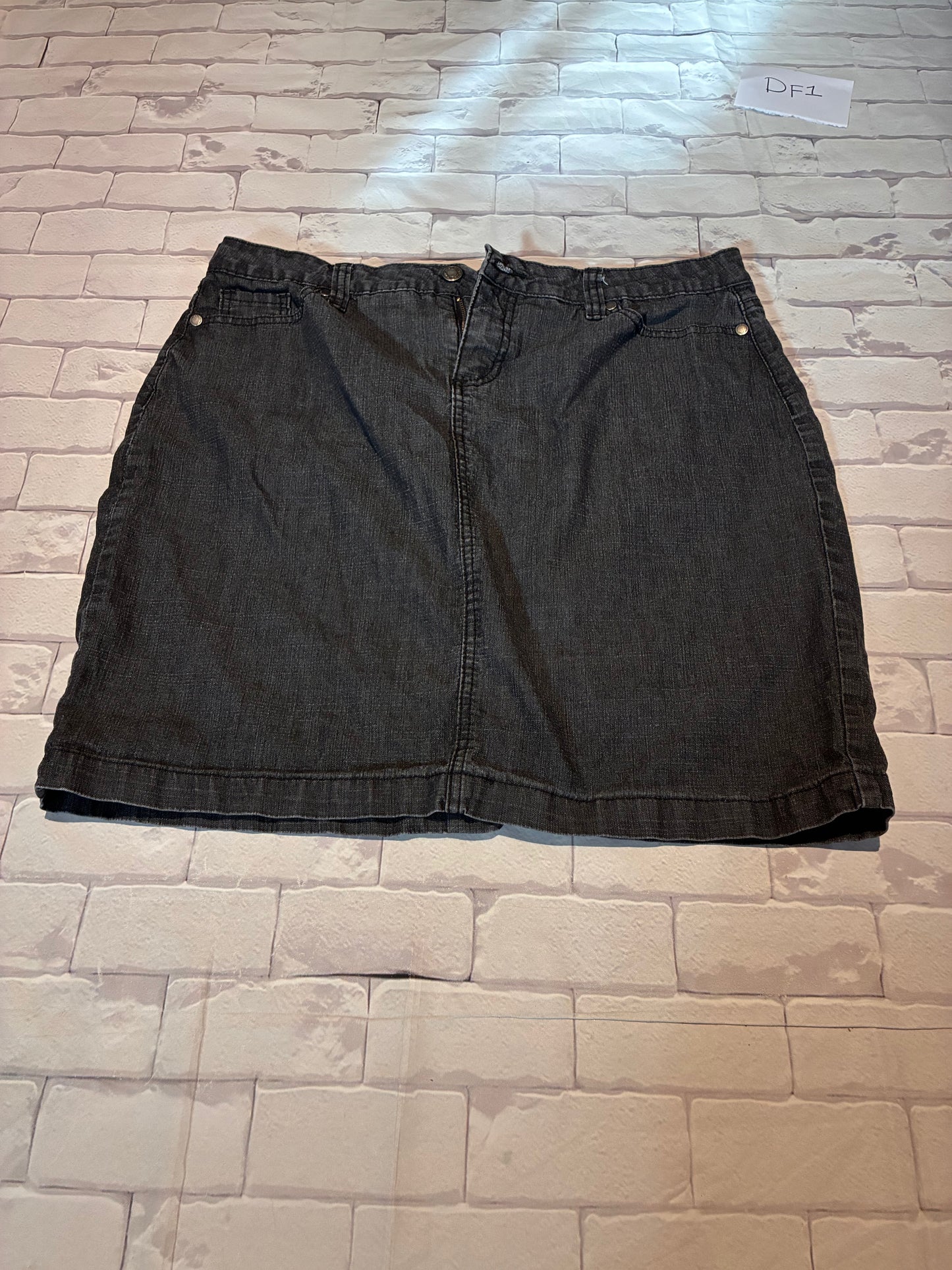 Ladies Bottoms Size 14