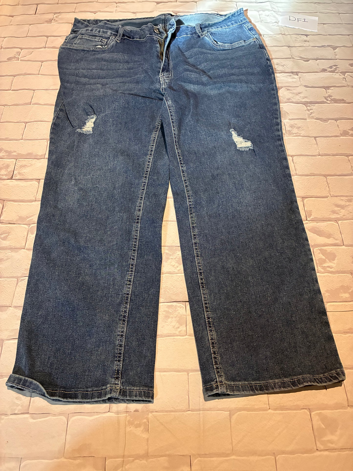 Ladies Bottoms Size 20