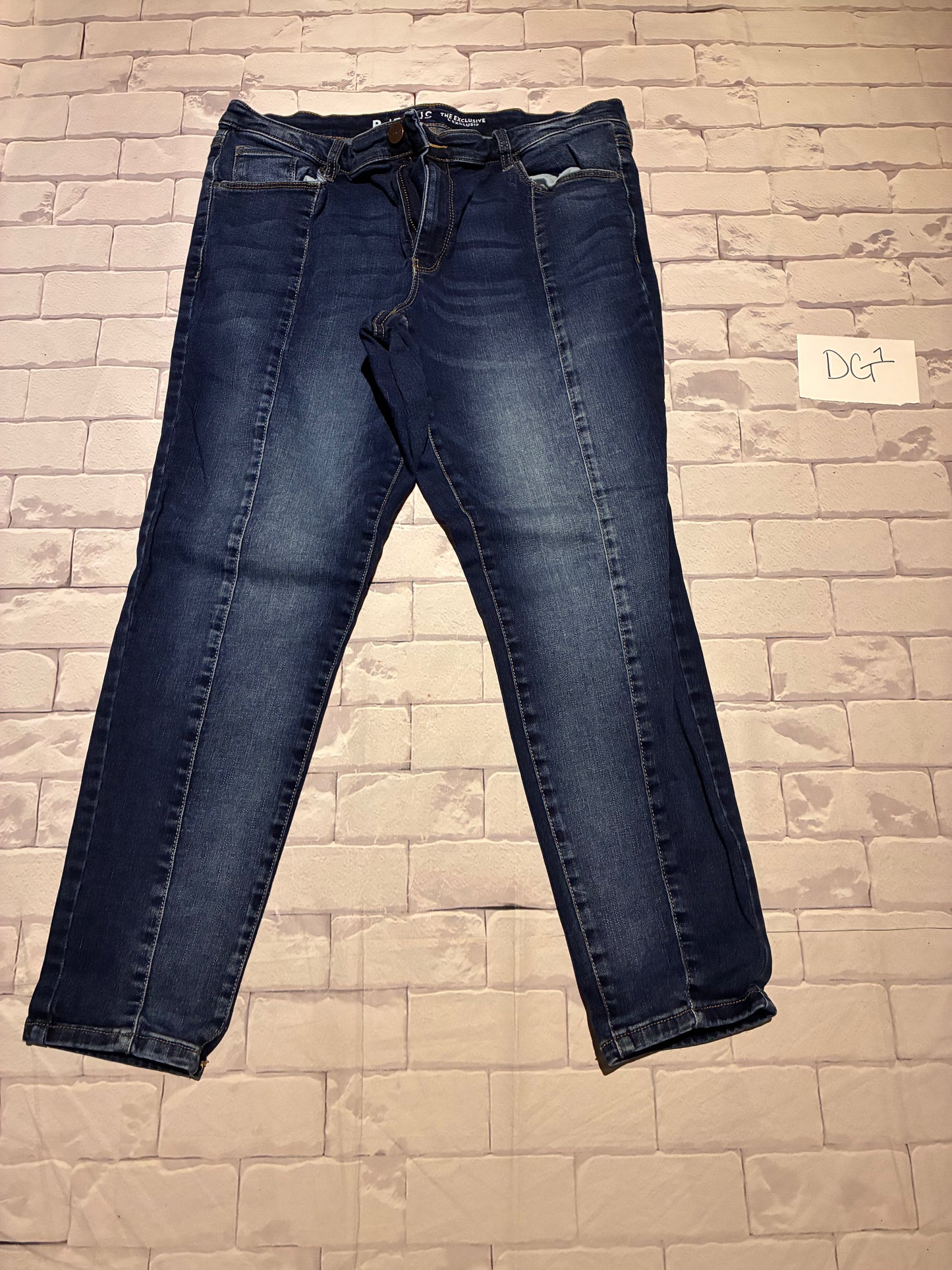 Ladies Bottoms Size 14W Reg