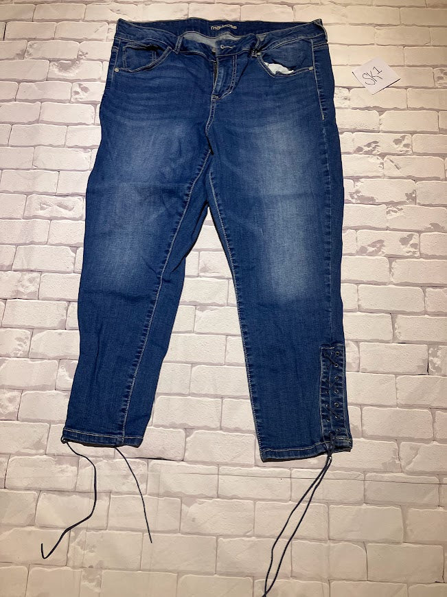 Ladies Bottoms Size 18