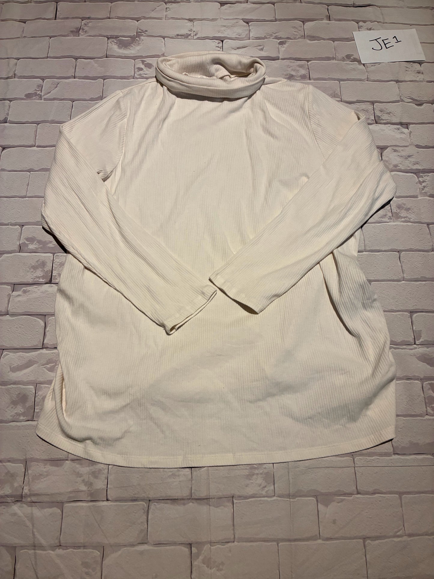 Ladies Top Size XXL Maternity