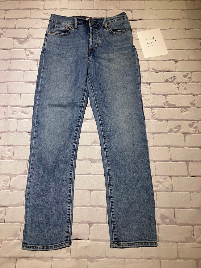Ladies Bottoms Size 28 Wedgie Straight