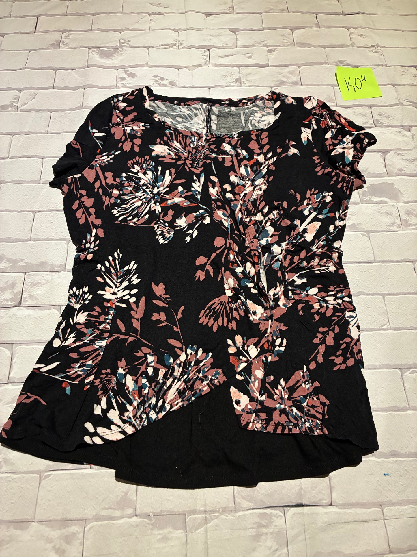 Ladies Top Size L Nursing
