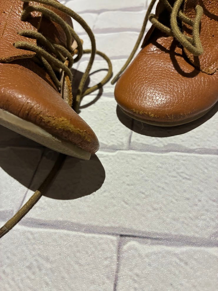 Shoes Size 7 Play Condition