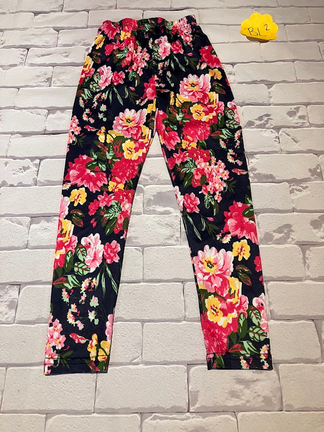 Girls Bottoms Size 130