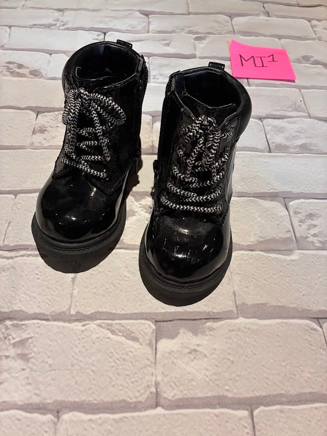 Shoes Size 5