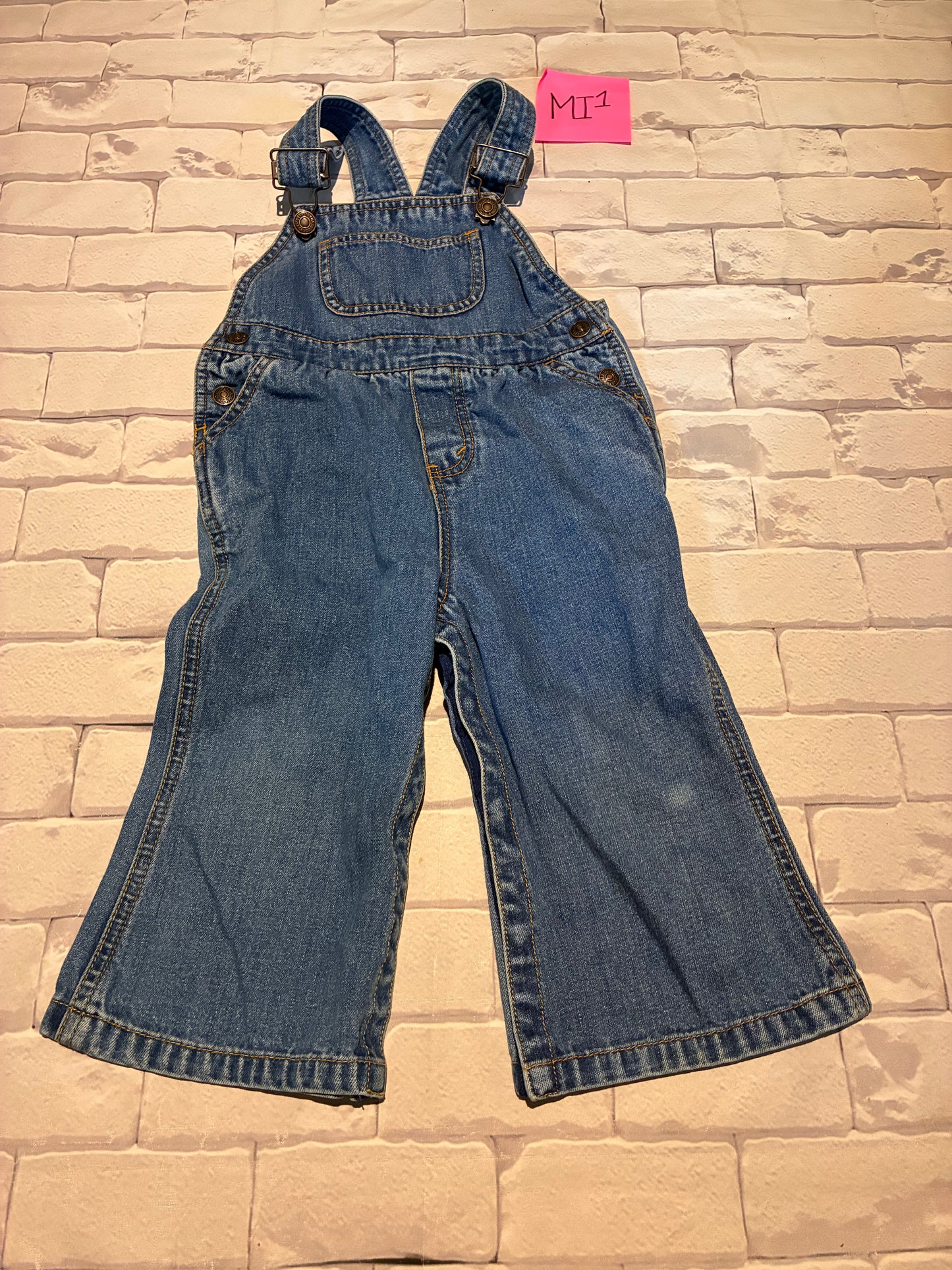 Outfit Size 24m Play Condition